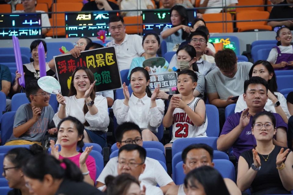 草根, inews, 球员们激烈