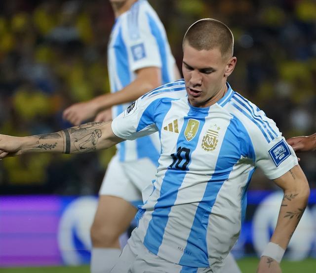 不敌哥伦比, 席最后一轮