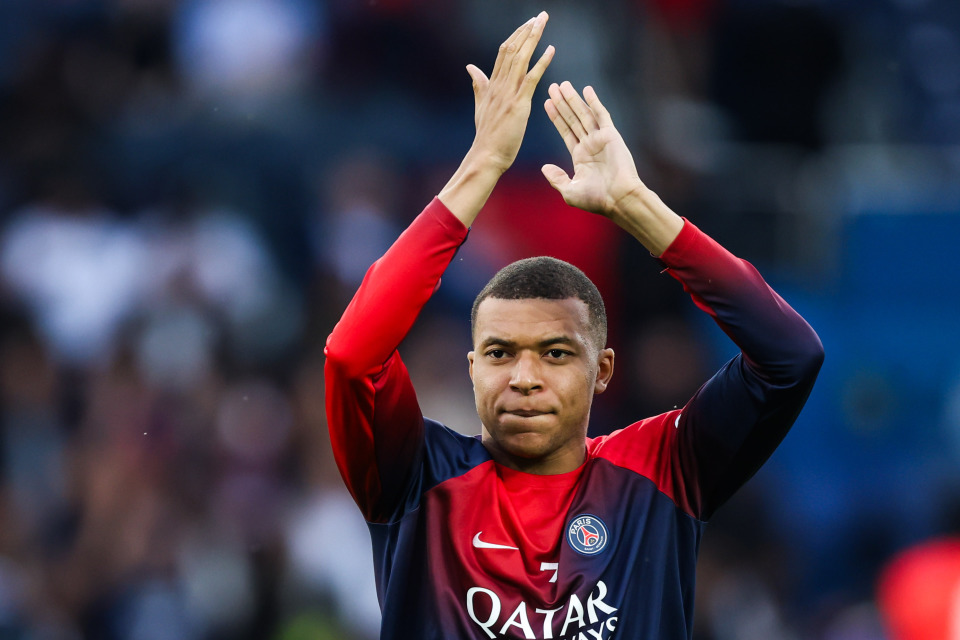 扶正姆巴佩, 再加上阿隆