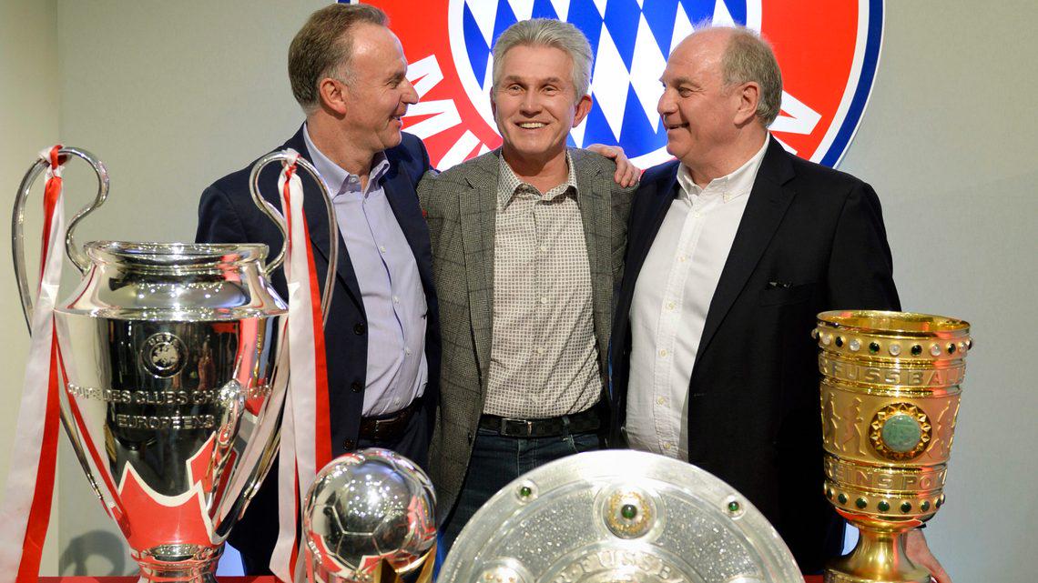 到他应得的, 套走到外面